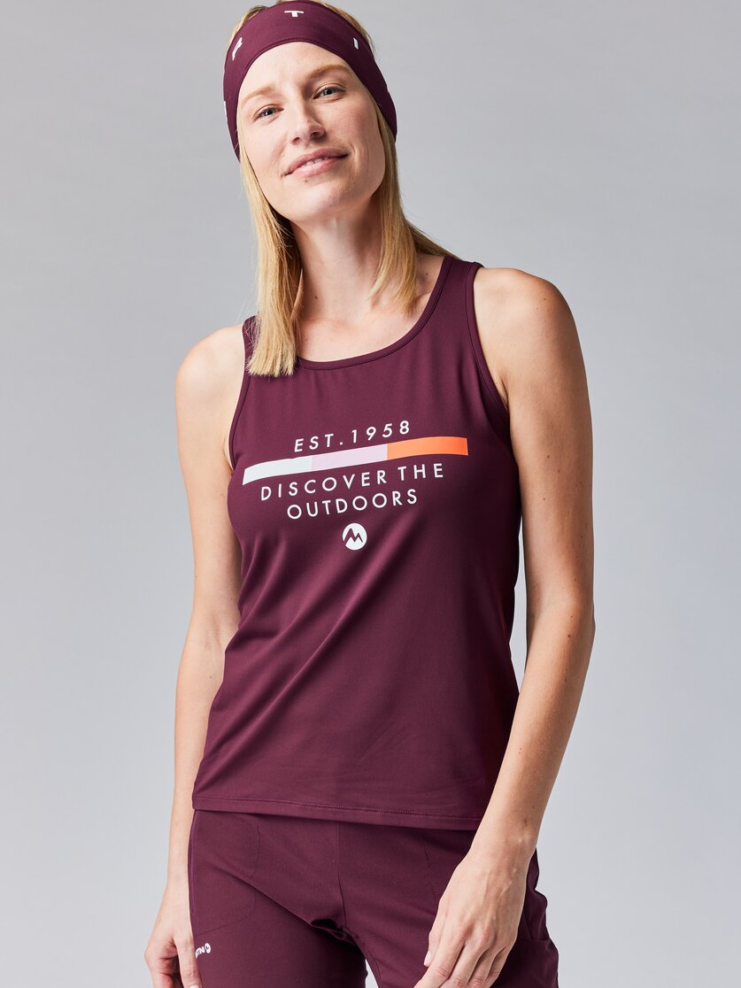 Martini Sportswear - ALPMATE Sleeveless Shirt Straight W - Tops in mosstone - Vorderansicht Model - Damen