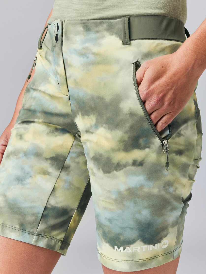 Martini Sportswear - SUNRISE Shorts W - Kurze Hosen in mosstone-greenery - Detail 1 - Damen