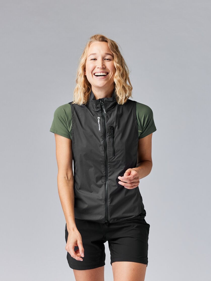 Martini Sportswear - PACEMAKER Hybrid Vest W - Westen in poseidon-solar-moon - Vorderansicht Model - Damen