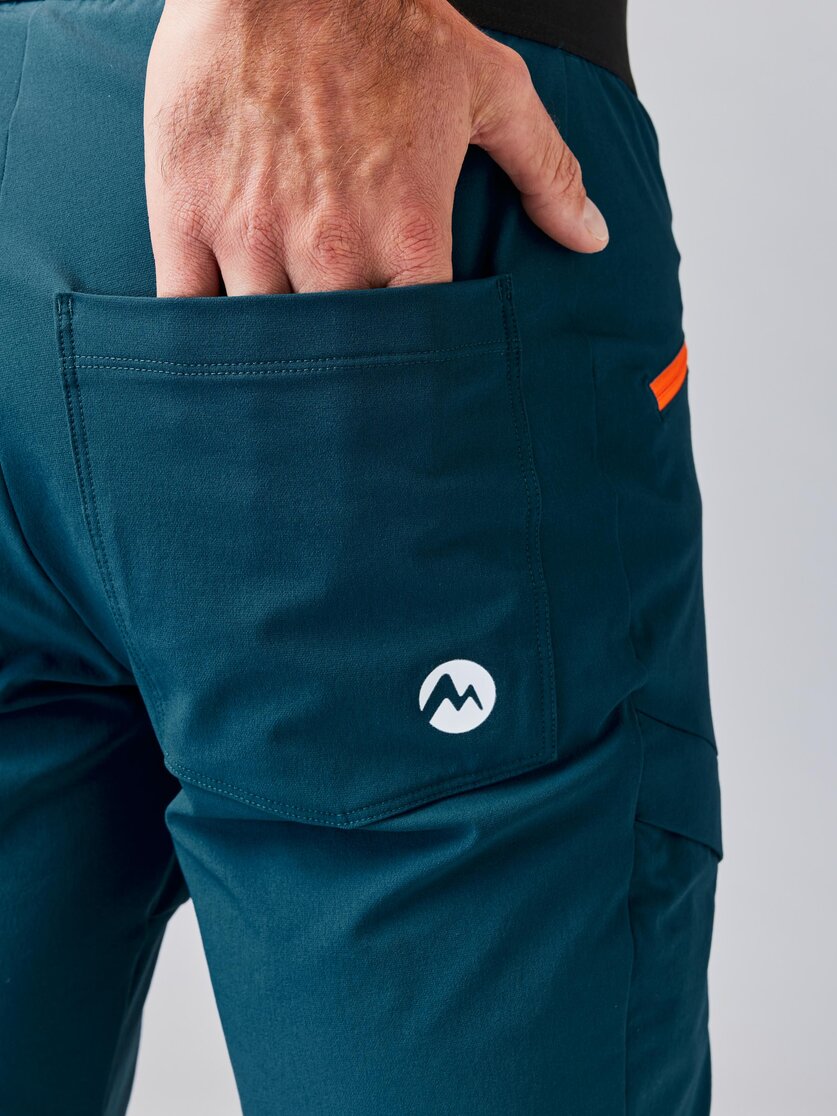 Martini Sportswear - ALPMATE Shorts Dynamic M - Shorts in mosstone-greenery - Detail 7 - Men