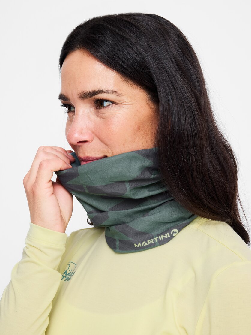 Martini Sportswear - All Passion Tube Uni - Schlauchtuch in black-steel - Vorderansicht Model - Unisex