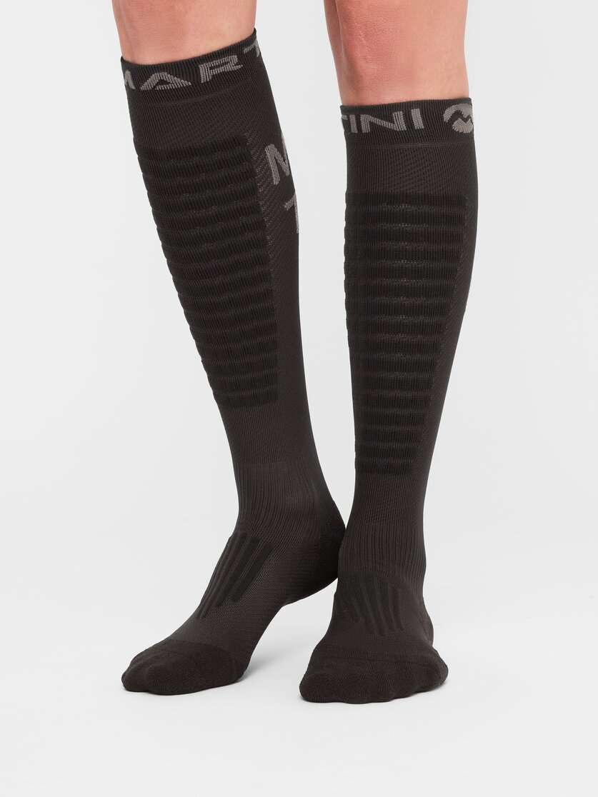 Martini Sportswear - Argon Socks High Uni - Socken in granite-ash - Vorderansicht Model - Unisex
