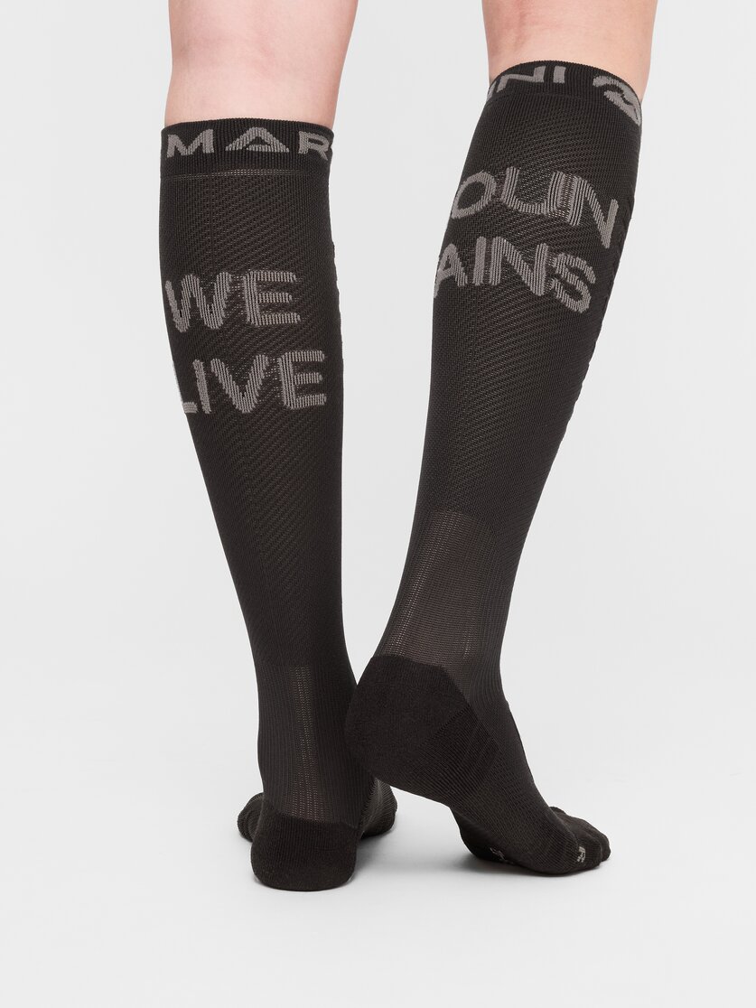 Martini Sportswear - Argon Socks High Uni - Socken in granite-ash - Rückansicht Model - Unisex