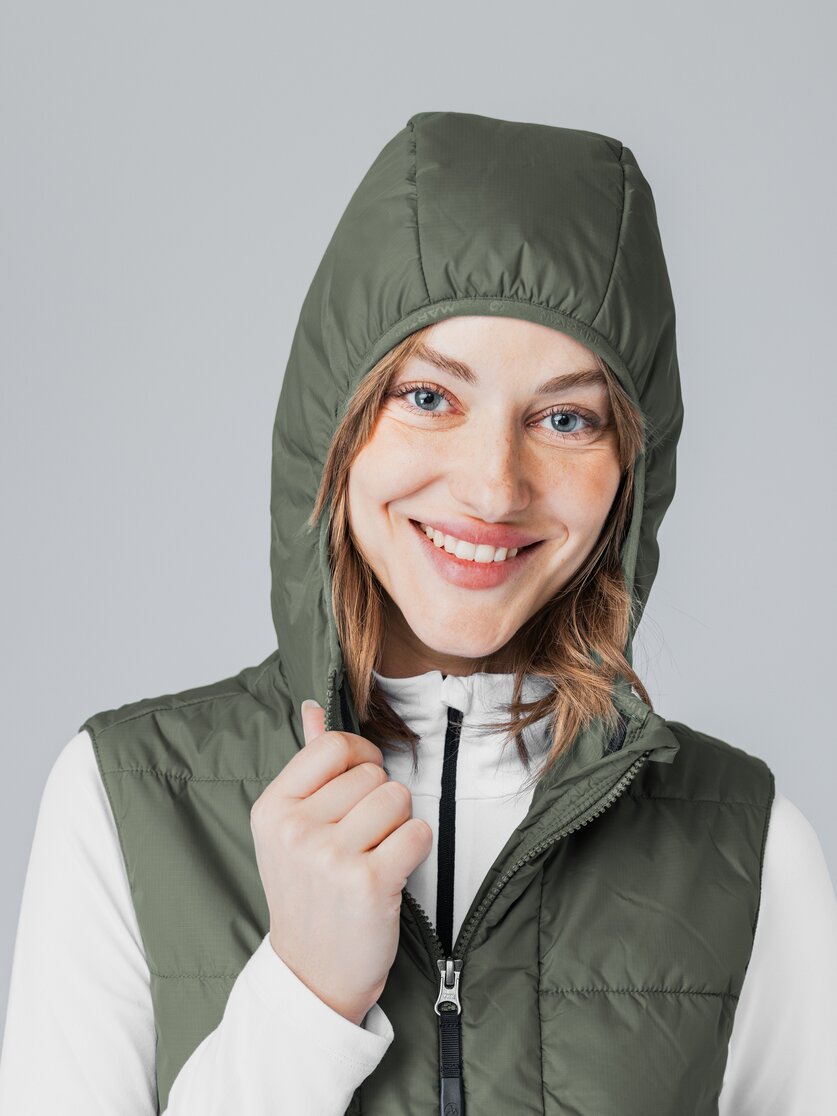 Martini Sportswear - Horizon Hybrid Vest Primaloft® W - Westen in mosstone - Detail 7 - Damen