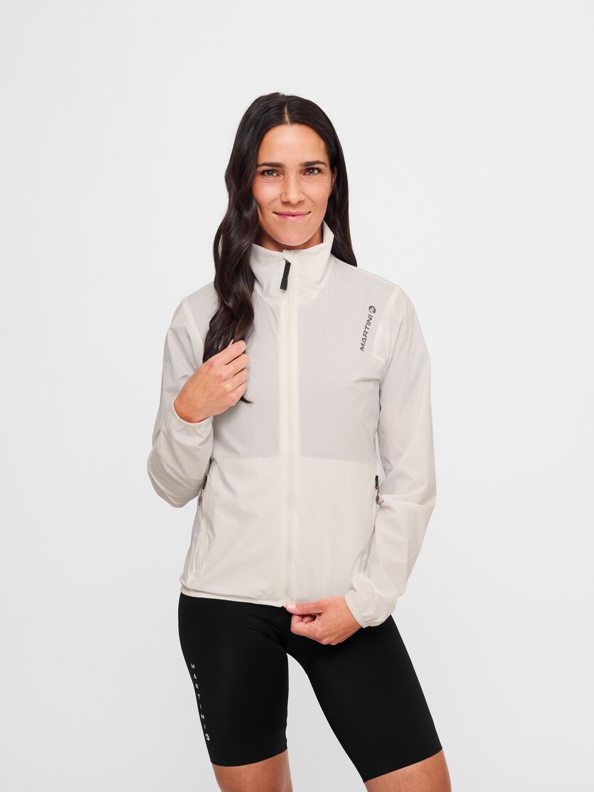 Martini Sportswear - Alpmate WB Jacket W - Windbreaker Jacken in black-white - Vorderansicht Model - Damen
