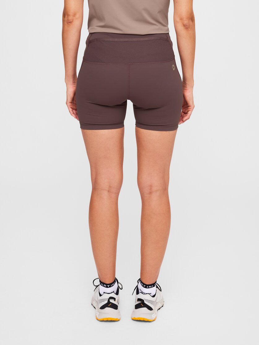 Martini Sportswear - Hillclimb Flex Shorts W - Kurze Hosen in black - Rückansicht Model - Damen
