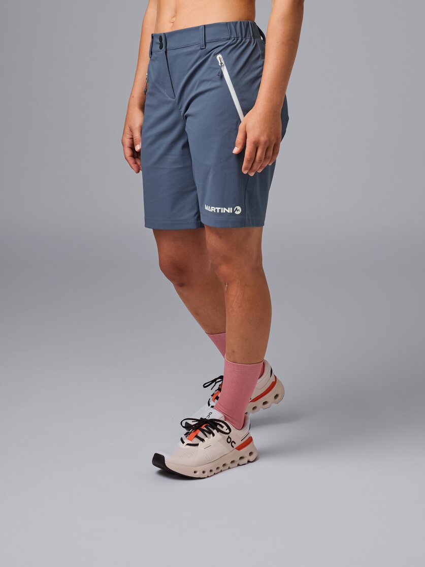 Martini Sportswear - Via Shorts W - Shorts in black - vista frontale modello - Donna