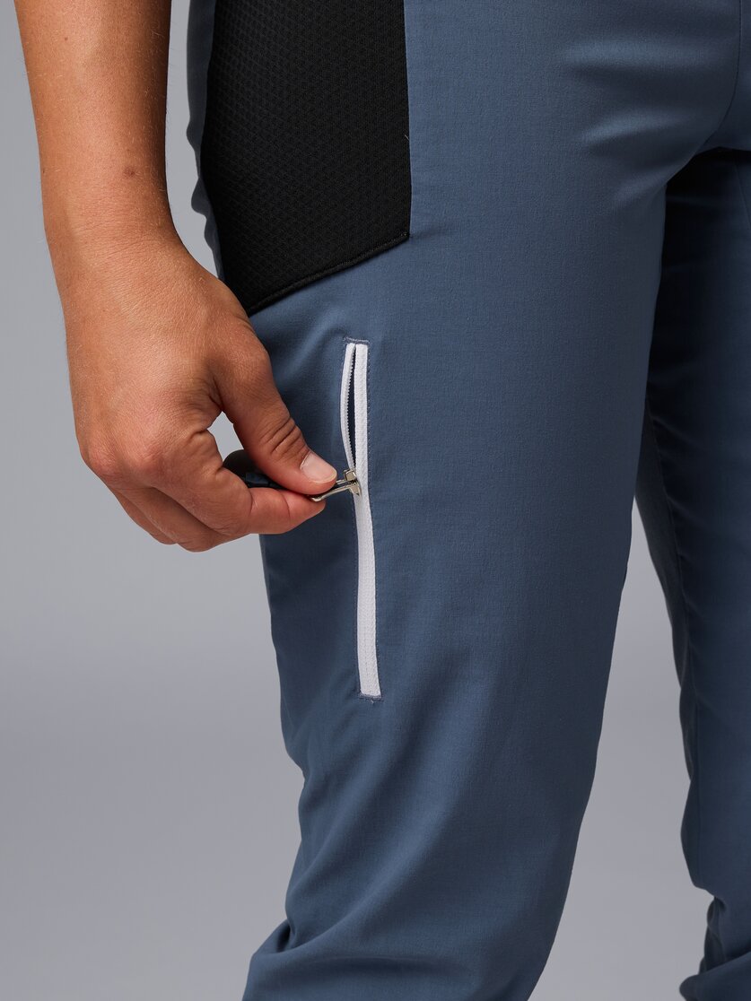 Martini Sportswear - Pacemaker Pants W - Lange Hosen in black - Detail 2 - Damen