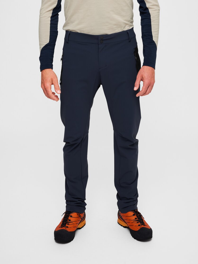 Martini Sportswear - Alpmate Hill Pants M - Lange Hosen in true navy-black - Vorderansicht Model - Herren