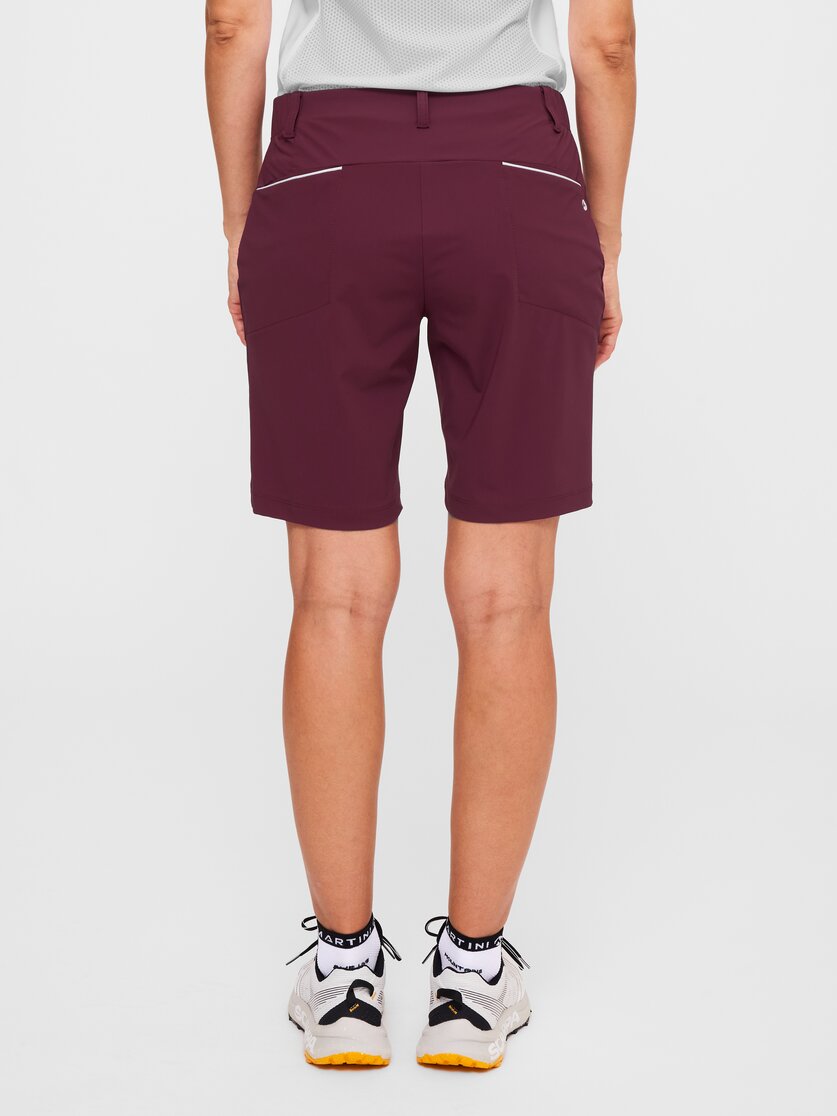 Martini Sportswear - Alpmate Sonic Shorts W - Kurze Hosen in black - Rückansicht Model - Damen