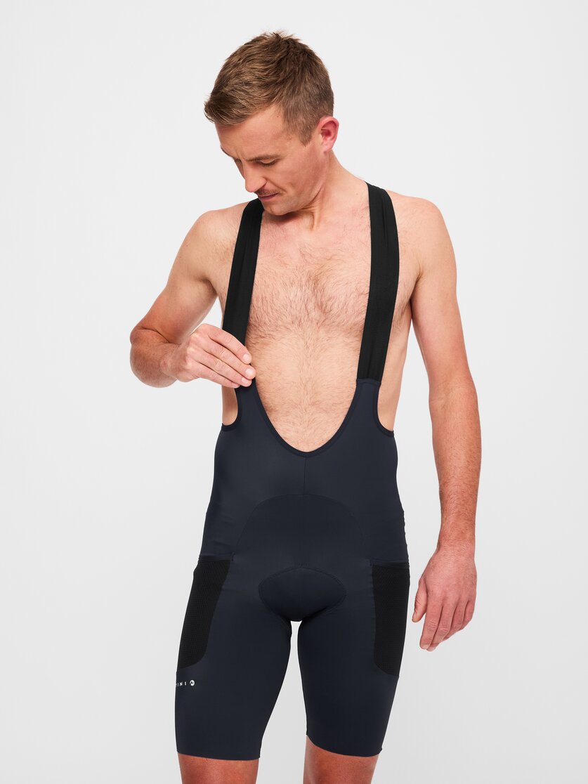 Martini Sportswear - Velox BIB M - Kurze Hosen in true navy-black - Vorderansicht Model - Herren