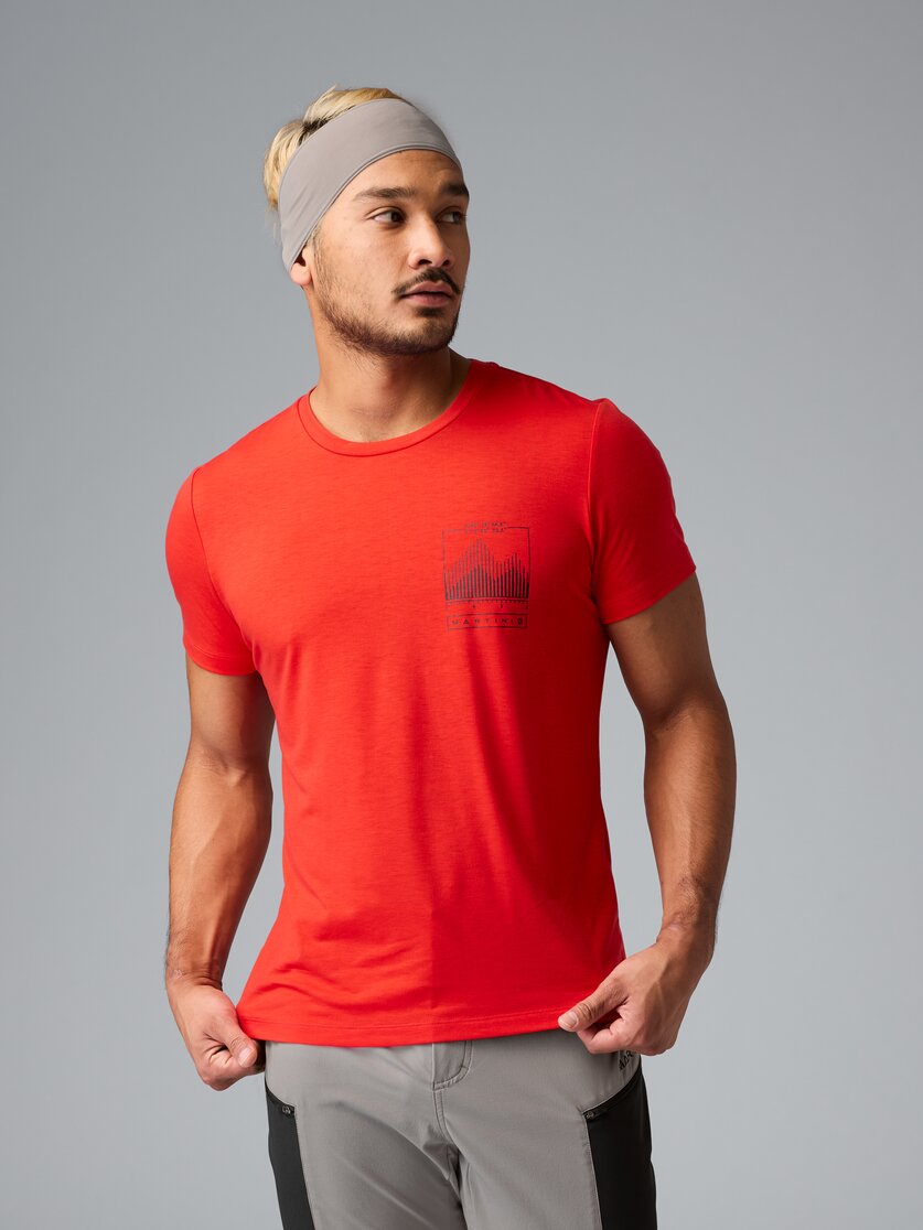 Martini Sportswear - Daybreaker Shirt M - T-Shirts in white-black - vista frontale modello - Uomo