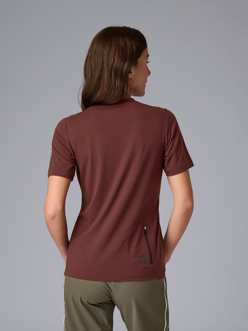 Martini Sportswear - Flowtrail Hike n Bike Shirt W - T-Shirts in black-white - Rückansicht Model - Damen