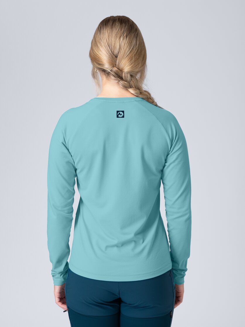 Martini Sportswear - Horizon Shirt W - Longsleeves in fairy tale - rear view model - Women